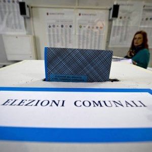 Elezioni, crollo di affluenza nel napoletano: a Torre del Greco dato peggiore d'Italia