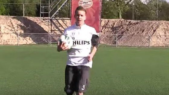Calcio, il giovane giocatore del Psv che di nome fa Baggio Roberto