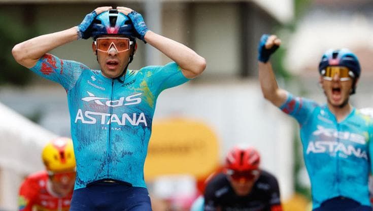 Sorpresa Silva al Giro, tappa e maglia per l’uruguayano. Vingegaard e Pellizzari si marcano