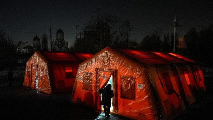 Grande fuga da Kiev: via in 600mila per gelo e blackout