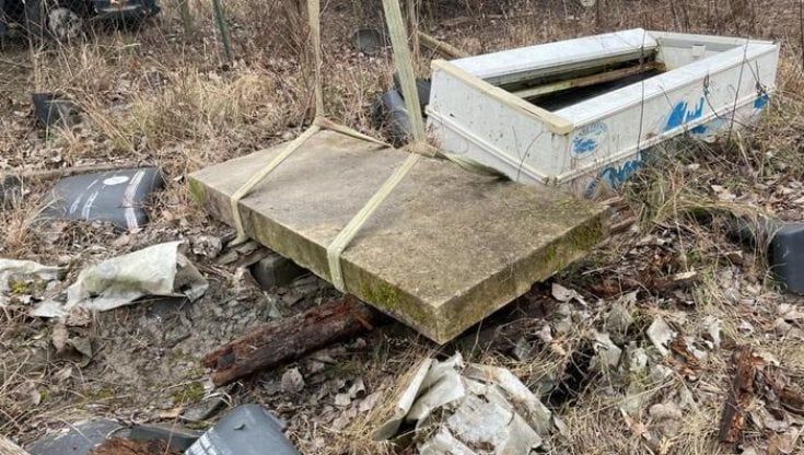 Torino, ricomparsa dopo oltre vent'anni in una discarica la lapide della Contessa di Castglione