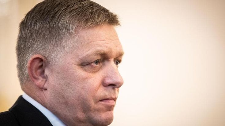 La Slovacchia volta pagina, Fico: "Niente più armi a Kiev e niente sanzioni contro la Russia"
