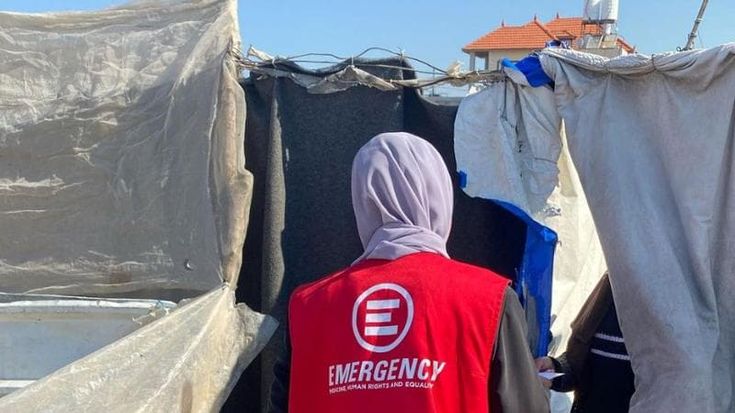 Dalla Striscia il racconto di un medico di Emergency: “Arrivati 300 bancali di farmaci, sono pochi”