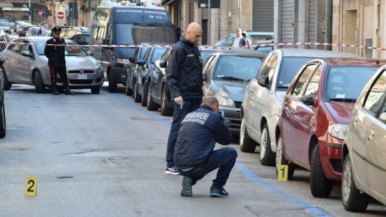 Bari, tre arresti per l'agguato nel giorno di San Nicola: a sparare un killer di vent'anni