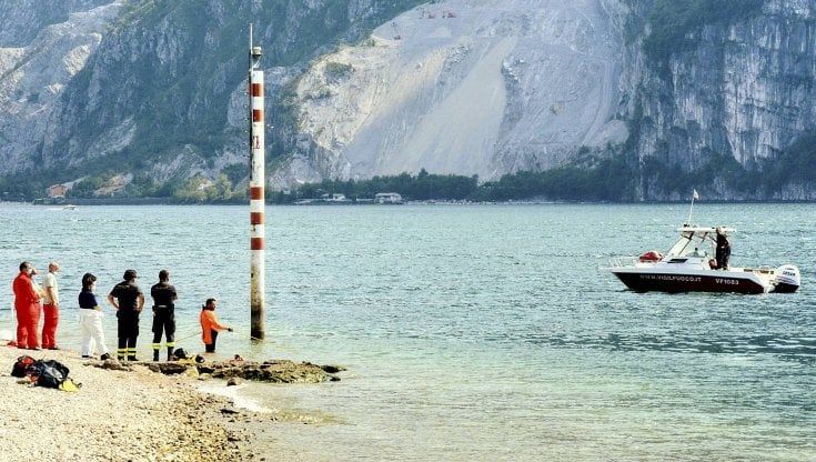 Sub di 41 anni muore nel lago di Como a Moregallo: il corpo di Fabio Livio ritrovato dopo ore a 100 metri di profondità