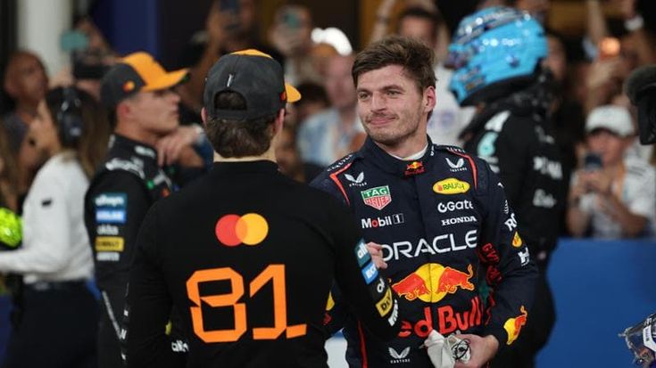 Abu Dhabi, Verstappen in pole davanti a Norris. Hamilton fuori in Q1: “Sempre così, ho tanta rabbia”