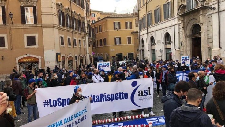 Da Rosolino a Cantatore, lo sport scende in piazza
