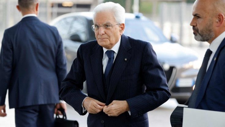 Mattarella a Bari il 4 novembre per la festa delle Forze Armate: deporrà la corona al Sacrario