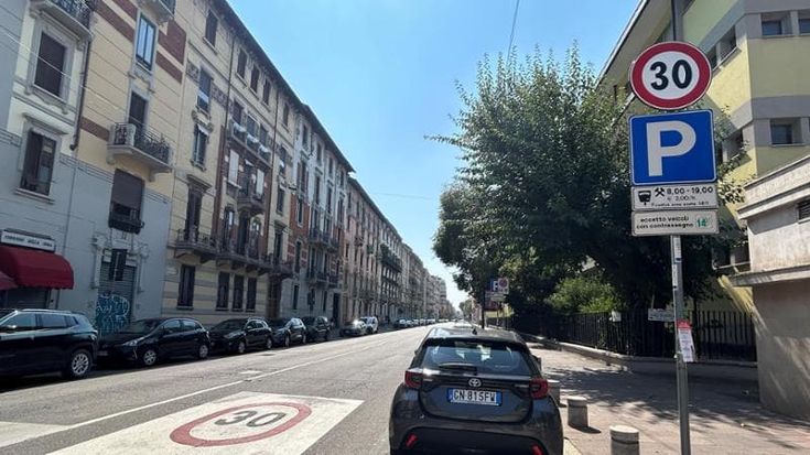 A Milano sempre più Zone 30 di fronte alle scuole:“Cento strade pronte per settembre”
