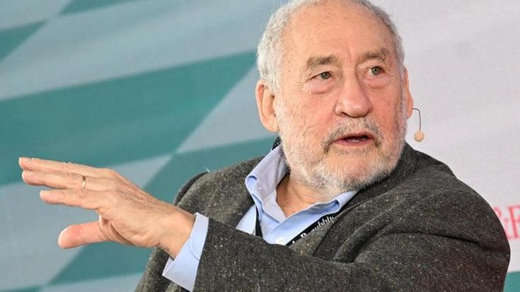 Stiglitz: “Devastante per l’economia se dopo Hormuz gli Houthi chiudono anche il passaggio per Suez”