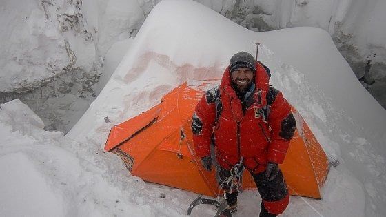 Nanga Parbat, alpinisti dispersi: slittano i soccorsi. Messner: "Poche speranze per Nardi e Ballard" 