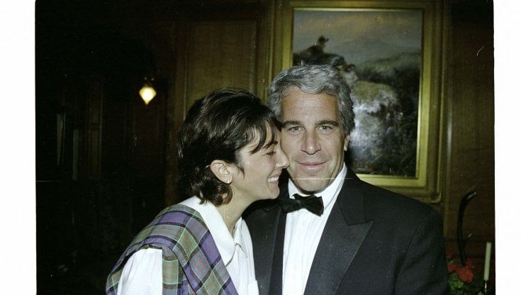 Ghislaine Maxwell condannata a 20 anni: "Epstein, il mio più grande rimorso"