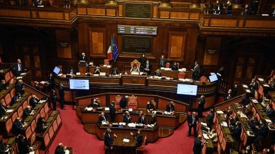 Conte non chiama, il centrodestra non gradisce. Quel gelo col governo che su Bilancio e Covid diventa muro contro muro
