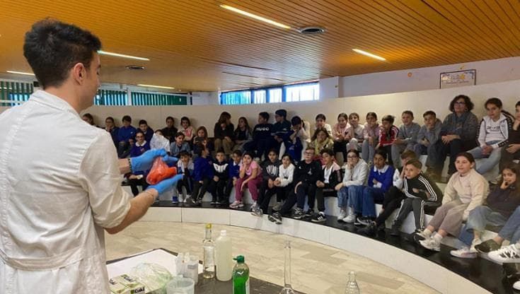 Uso consapevole dei prodotti di igiene personale, alla scuola Sperone Pertini i “Cosmetic Bro”