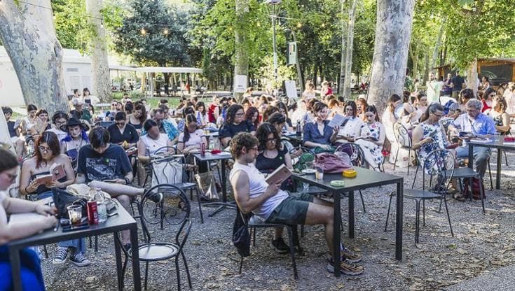 Baumhaus, i gruppi di lettura si ritrovano: “Ognuno legge a modo suo, sono cento in città”