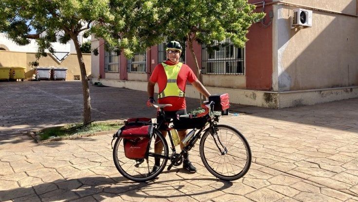 La crono quotidiana del prof: "Pedalo per un mondo pulito"