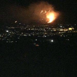 Incendio fra Carini e Montelepre. Roghi alimentati dal vento