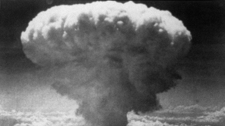 Lo scienziato che studia la materia di Hiroshima. “Nata dal fungo atomico”