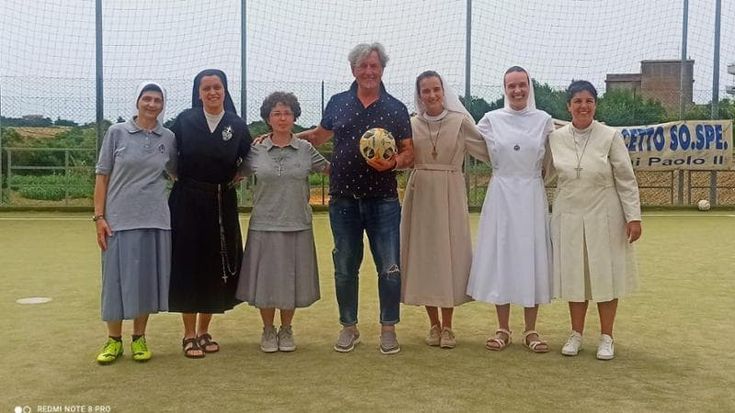 Dal convento al campo di calcio, la Sister football team è la prima nazionale di religiose al mondo