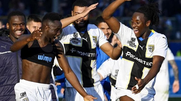 Serie B: il Parma piega il Venezia al 100' e resta in fuga, Cremonese seconda da sola