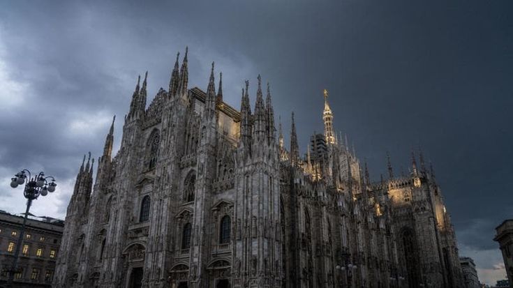 Meteo, allerta gialla a Milano: rischio temporali a partire dalle 12 di domani