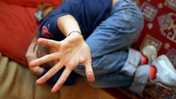 Torrile, molestie sessuali su due bambine: 42enne condannato a 6 anni e mezzo