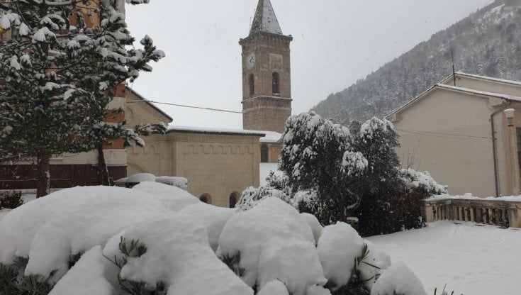 Previsioni meteo, il maltempo non dà tregua. E nel weekend arrivano il freddo e la neve a bassa quota