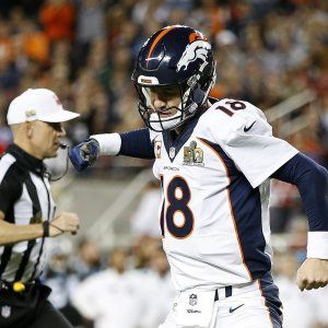 Super Bowl Nfl, la strepitosa difesa dei Broncos trascina Manning alla vittoria
