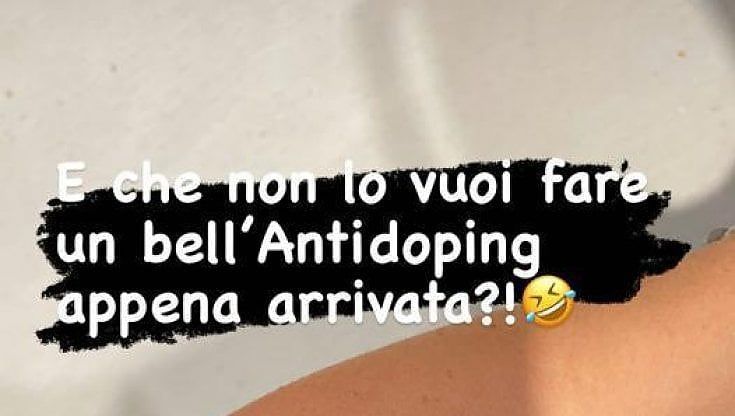 Federica Pellegrini accolta a Tokyo dall'antidoping