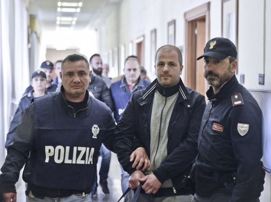 Colpo ai baby boss di Napoli; "paranza dei bimbi", venti arresti