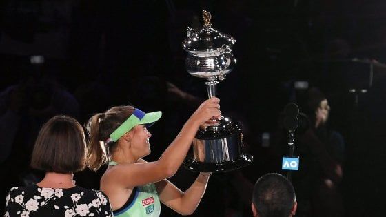 Tennis, Australian Open: Kenin completa il sogno, Muguruza battuta in finale