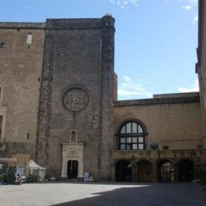 Teatro Stabile, appello di Rigillo: "Venite al Maschio Angioino al saggio di diploma degli allievi"