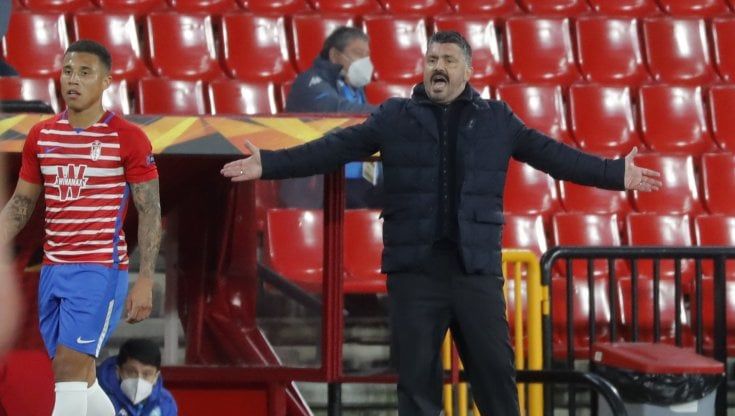 Napoli, i soliti errori: l'emergenza è solo un piccolo alibi. Koulibaly e Ghoulam guariti dal Covid