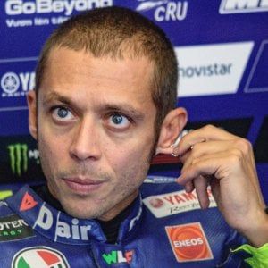 Moto Gp, Valentino Rossi dimesso: "Rientro a fine mese? Può farcela"
