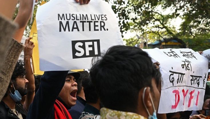 India, proteste per l'app che mette all'asta le donne musulmane. Fermate due persone  