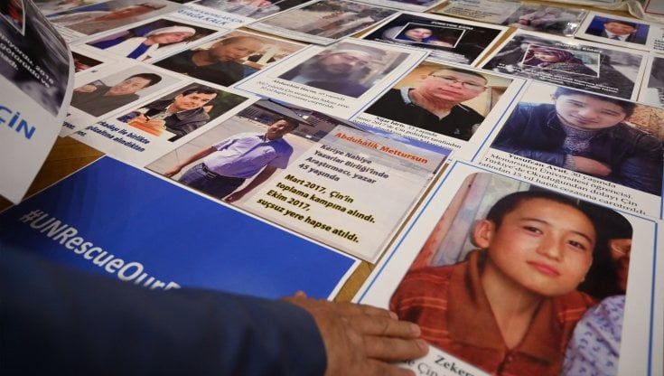 Prigione Xinjiang, diecimila uiguri incarcerati in una sola contea: è il più alto tasso di detenuti al mondo