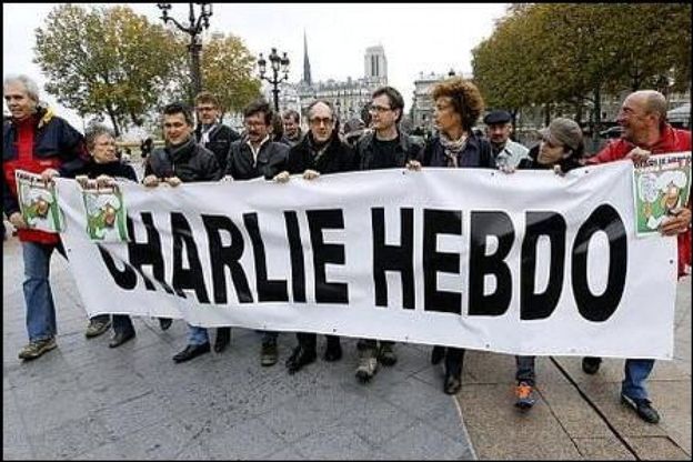 #JeSuisCharlie, in piazza della Libert&agrave;<br />il sit-in dei giornalisti pugliesi