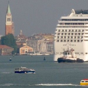 Venezia, stop alle grandi navi nel bacino di San Marco