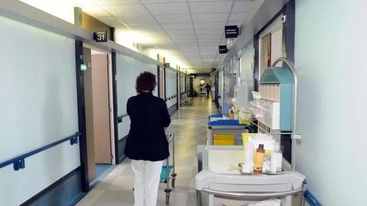 Via libera al contratto della sanità pubblica: aumenti tra i 150 e i 172 euro. No di Cgil e Uil