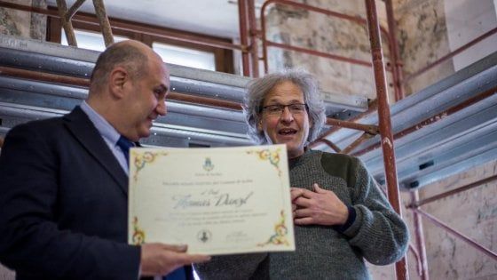 Ischia premia il professore tedesco che riscopre gli affreschi rinascimentali della Torre