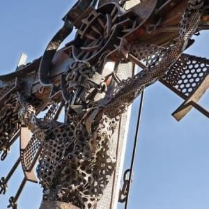 Quel Cristo operaio nel cuore dei giardini vaticani
