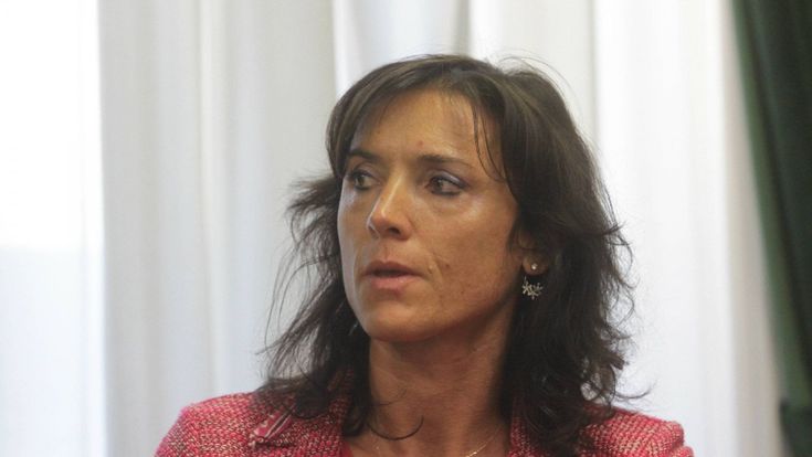 La poliziotta che ha fatto arrestare Battisti: "Dopo la resa mi ha chiesto solo di lasciargli la foto del figlio"