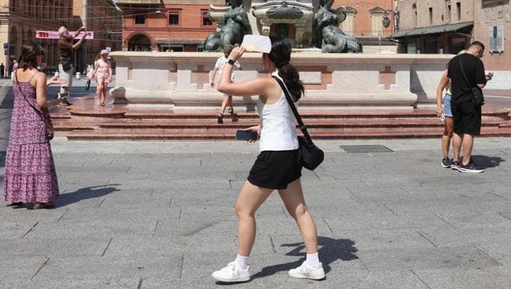 Il nutrizionista: “Dieta anti-caldo per evitare l’effetto termico dei cibi, ecco cosa mangiare”