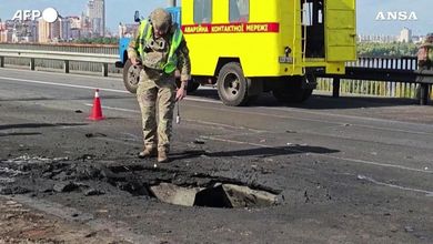 Drone russo colpisce il Ponte Nord di Kiev durante la visita del cancelliere tedesco Merz