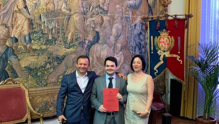 Lo studente alla soglia delle 6 laureee: "Sognavo di diventare un chirurgo, ma amo anche andar per funghi"