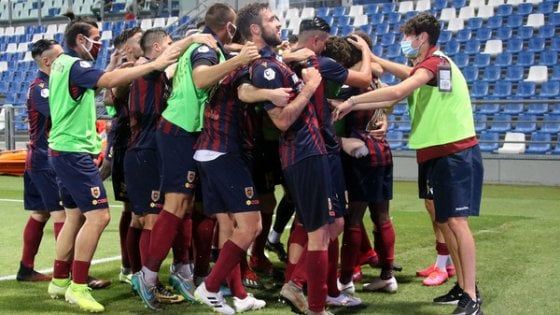 Serie C, Reggiana-Bari 1-0: dopo 21 anni gli emiliani tornano in B