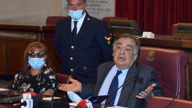 L’opposizione si divide: "Sfiducia a Orlando? Sì, forse, non subito"