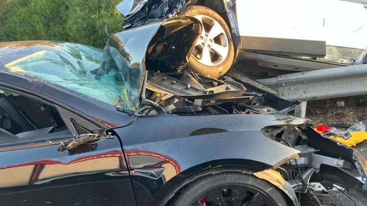 Incidente sulla litoranea di Ostia, cinque feriti: c’è anche un bambino di due anni