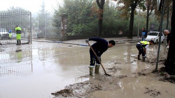 Parma, dopo l'alluvione si torna lentamente alla normalit&agrave;
