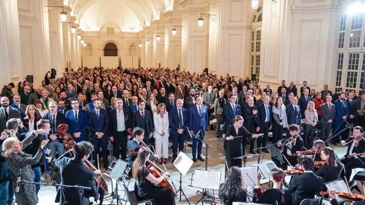Il governatore raduna i sindaci: “Dai Comuni i prossimi deputati”